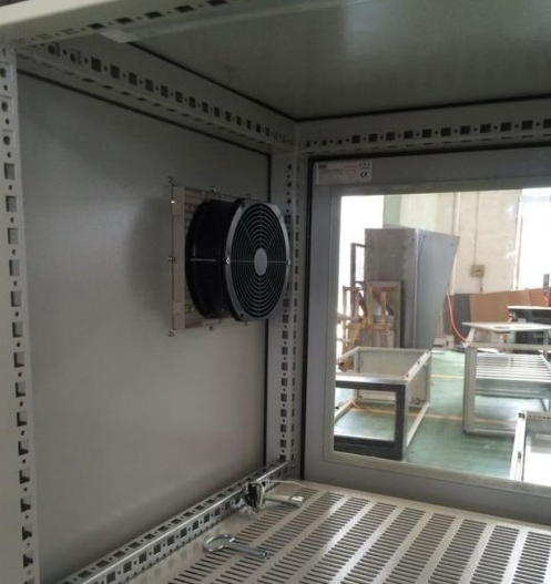 使用散热风扇给机柜降温从80摄氏度降至40摄氏度的计算公式